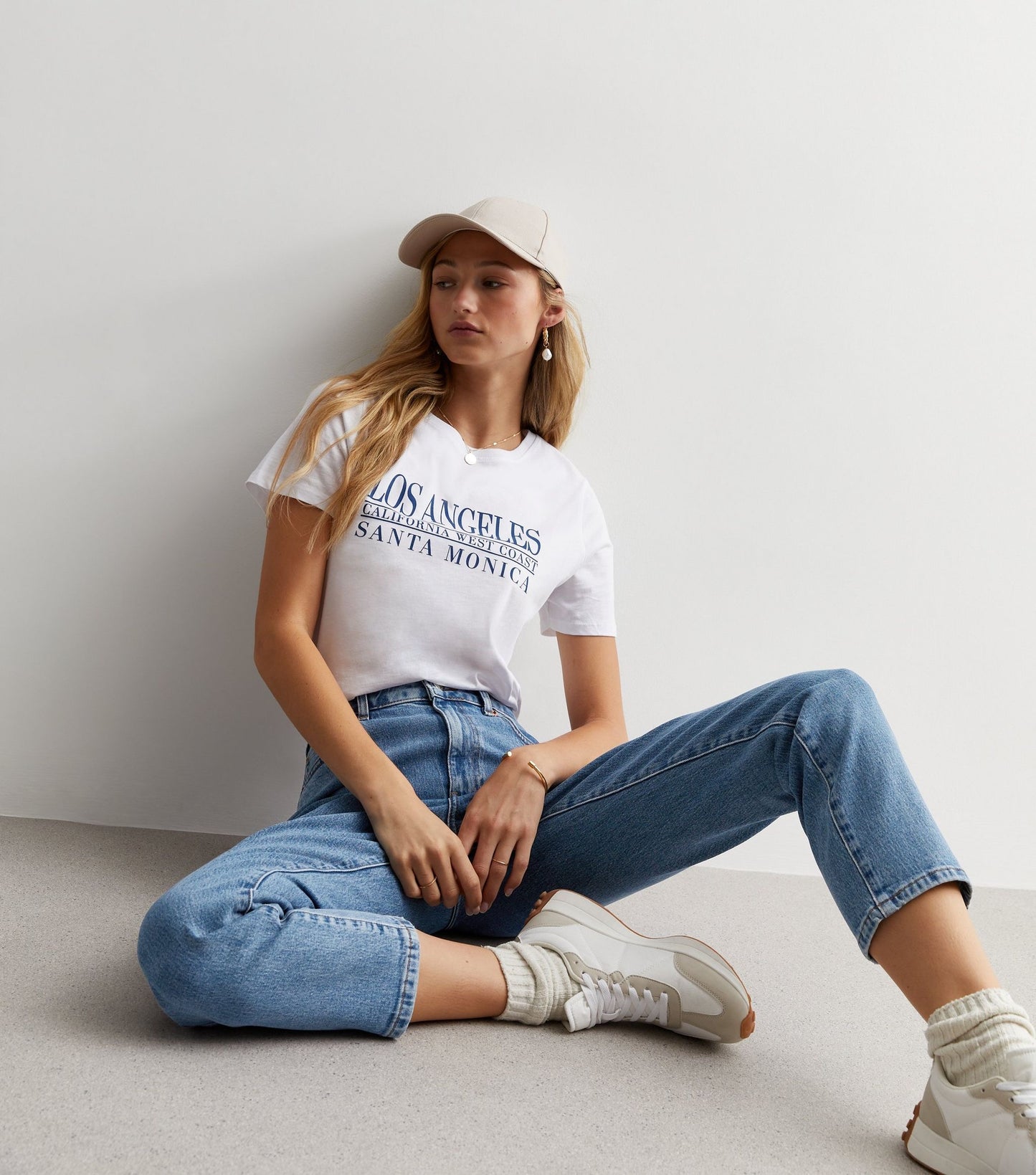 Blue Ankle Grazing Hannah Straight Leg Jeans - New Look