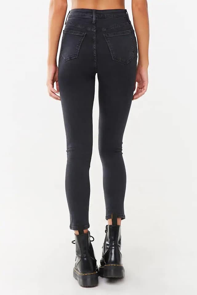Super High-Rise Curvy Jeans
- Forever21