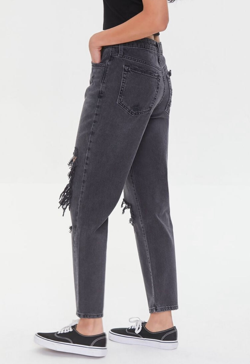 Distressed Mom jeans - Forever21