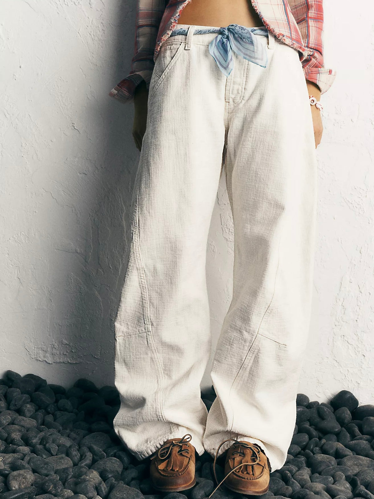 Free People - Highland Low-Rise Twisted Bowed Jeans - We The Free