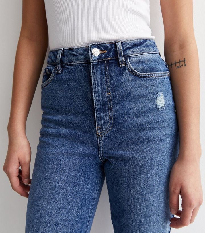 Blue High Waist Ripped Tori Mom leans - New look