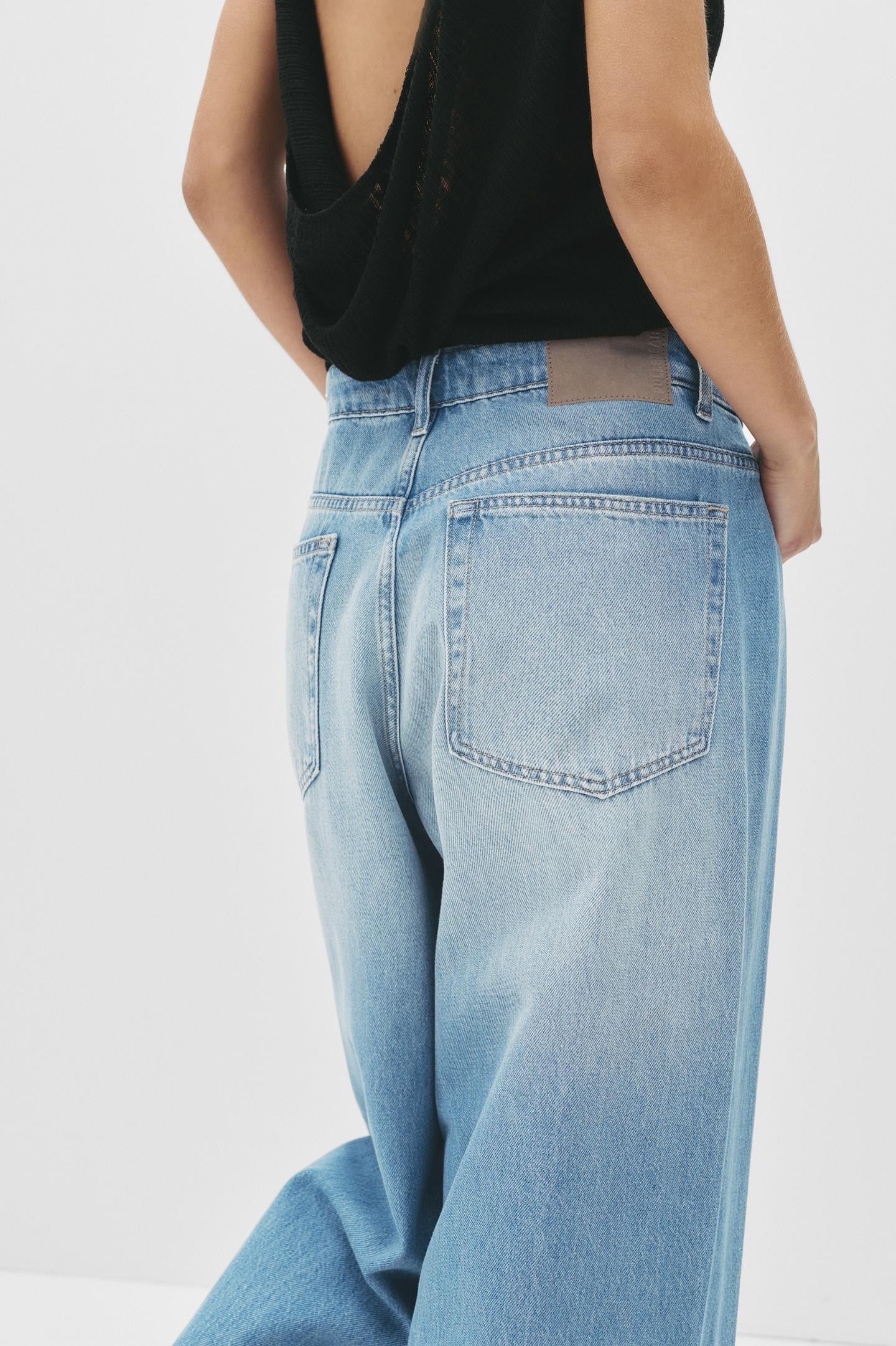 Balloon-cut jeans with pleats - PULL&BEAR