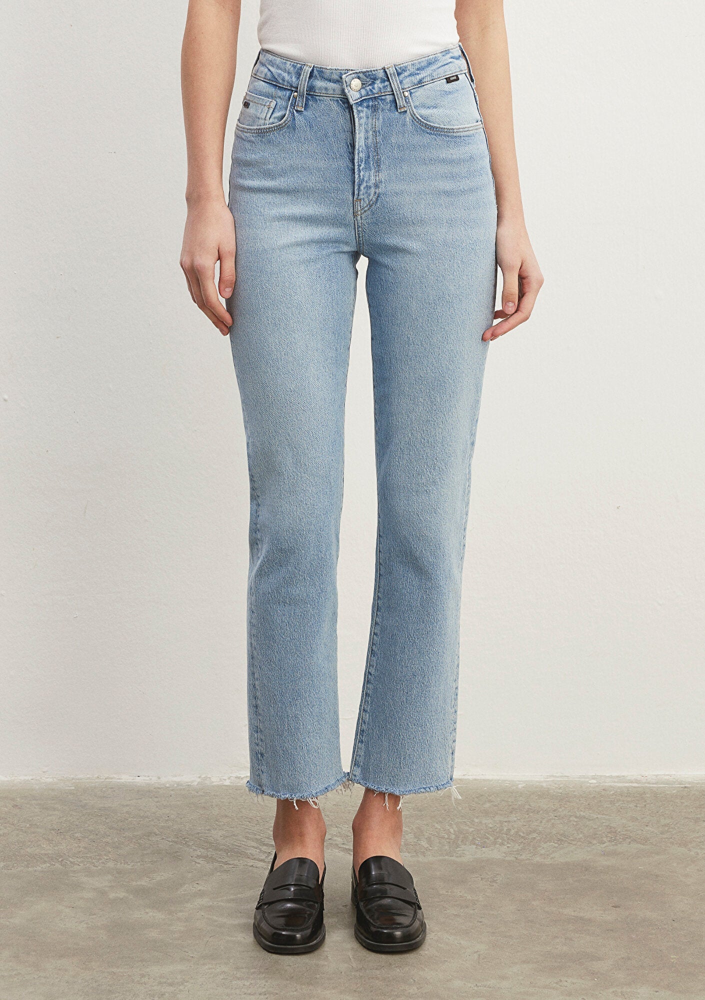 New York Bleach Classic Denim Jean Pants - Mavi