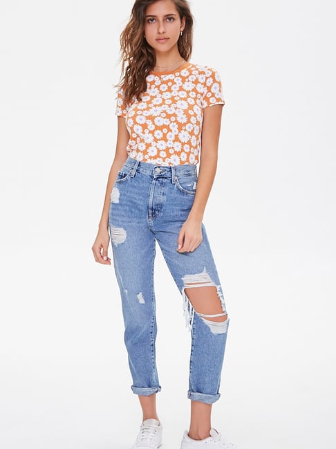 Distressed High-Rise Mom Jeans
Forever21