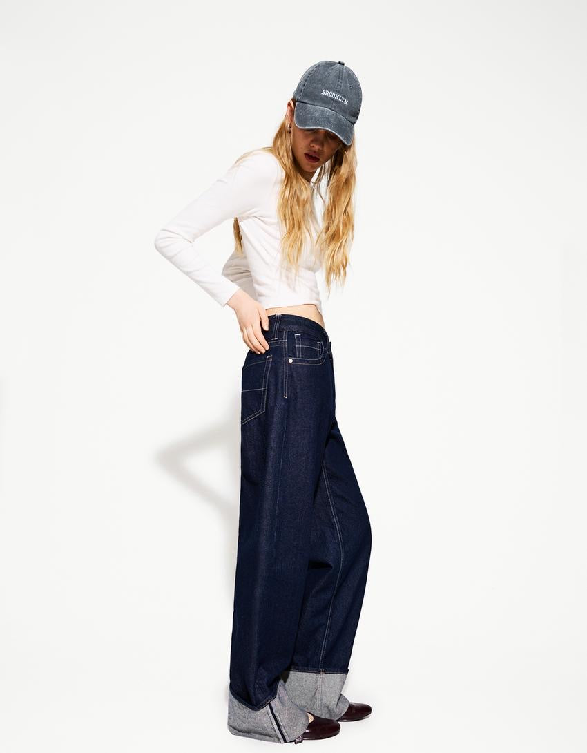 Distressed High-Rise Mom Jeans Forever21 – Jeanza-eg