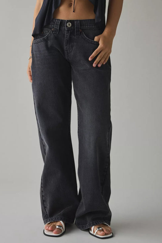 BDG Kayla Low-Rise Jean